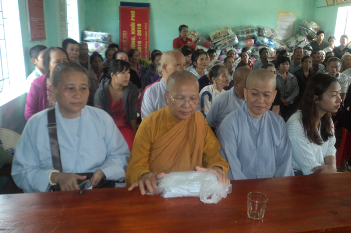 cuu-tro-mien-trung-2-29
