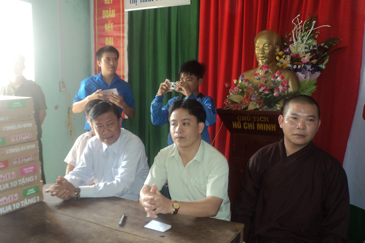 cuu-tro-mien-trung-2-32