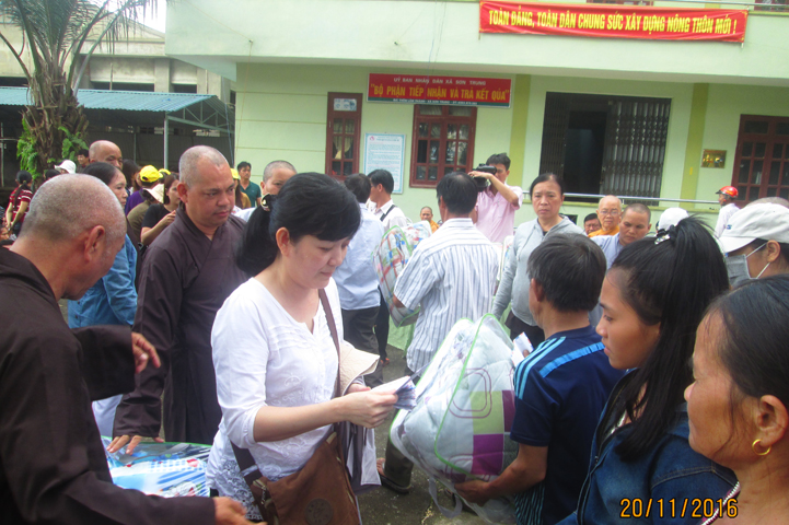 cuu-tro-mien-trung-2-59