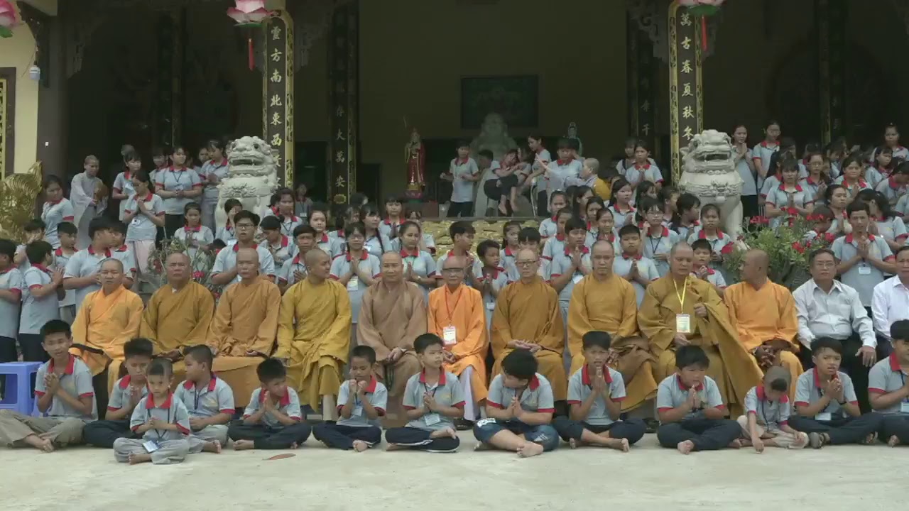 Bế mạc Khóa tu Mùa Hè  ” Sen Hồng Tuệ Giác”- Chùa Vạn Linh