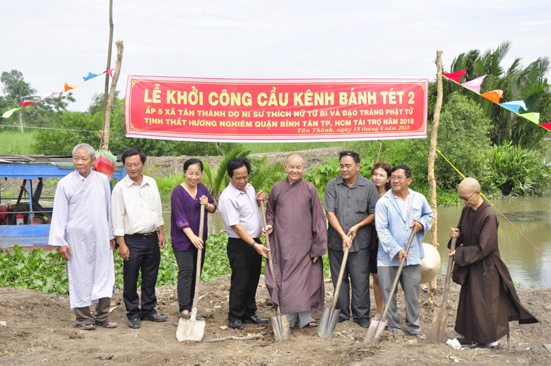 THỦ THỪA- LỄ ĐỘNG THỔ CẦU KÊNH BÁNH TÉT 2