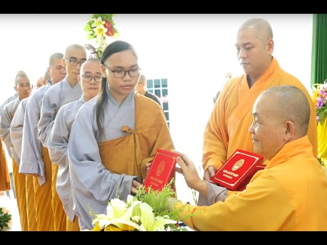 LỄ TỐT NGHIỆP KHÓA VI VÀ KHAI GIẢNG KHÓA VII LỚP SƠ CẤP PHẬT HỌC LONG AN