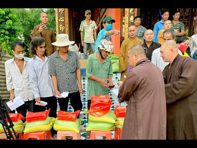 Huyện Thủ Thừa: Gần 400 triệu đồng chăm lo Tết Trung thu cho trẻ em và người nghèo