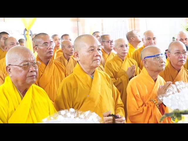 Phái đoàn Ban Trị sự Phật giáo tỉnh và các huyện thị viếng Lễ Tang Ni Trưởng Thích Nữ Tuệ Như