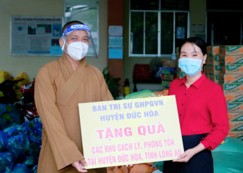 Phật giáo Đức Hòa thăm, tặng quà tại xã Đức Hòa Đông, Đức Hòa Hạ, huyện Đức Hòa