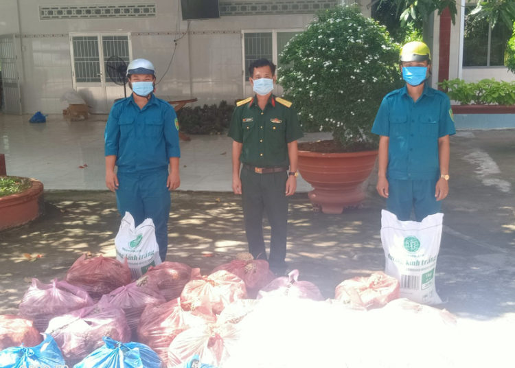 Huyện Tân Thạnh: Ban Trị sự Phật giáo huyện thăm bệnh viện dã chiến, khu cách ly tập trung