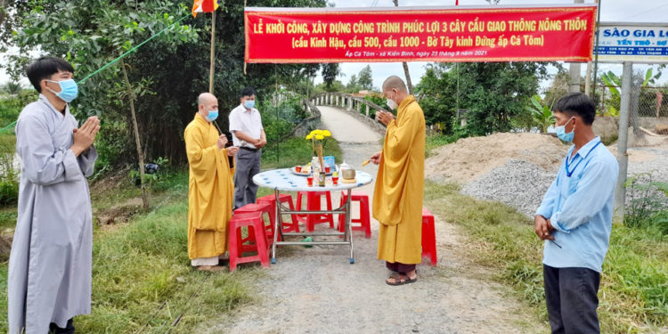Ban Trị sự GHPGVN huyện Tân Thạnh khởi công xây dựng 3 cầu giao thông nông thôn tại xã Kiến Bình