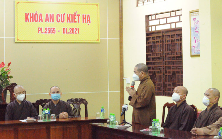 Phật giáo Long An tiếp đón Đoàn chư tăng Miền Bắc đến tham gia hỗ trợ phòng, chống dịch tại Long An