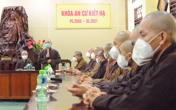 Phật giáo Long An tiếp đón Đoàn chư tăng Miền Bắc đến tham gia hỗ trợ phòng, chống dịch tại Long An