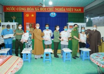 100 tấn gạo nghĩa tình – Trọn đủ yêu thương