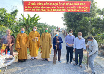 Lễ động thổ xây dựng cầu  nông thôn Ba Lạc ấp 6, xã Lương Hoà, huyện Bến Lức