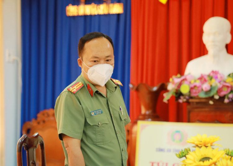 Túi Gạo Nghĩa Tình: Tặng 12 tấn gạo đến 2 huyện – Châu Thành và Đức Huệ