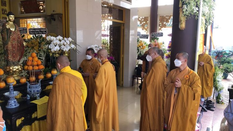 Các phái đoàn viếng tang cố Ni trưởng Thích nữ Tắc Nhụy