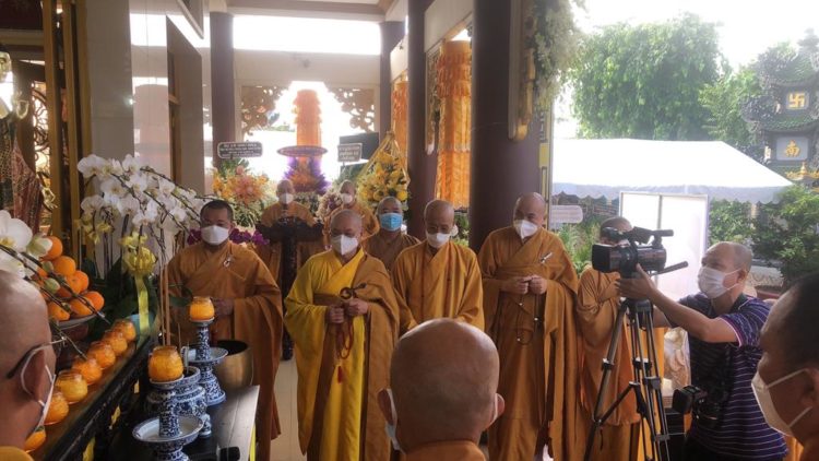 Các phái đoàn viếng tang cố Ni trưởng Thích nữ Tắc Nhụy