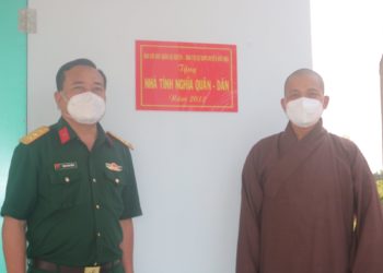 Đức Hòa: Ban Trị sự kết hợp Ban Chỉ huy Quân sự huyện Đức Hòa bàn giao nhà Tình Nghĩa Quân Dân tại xã Hòa Khánh Nam