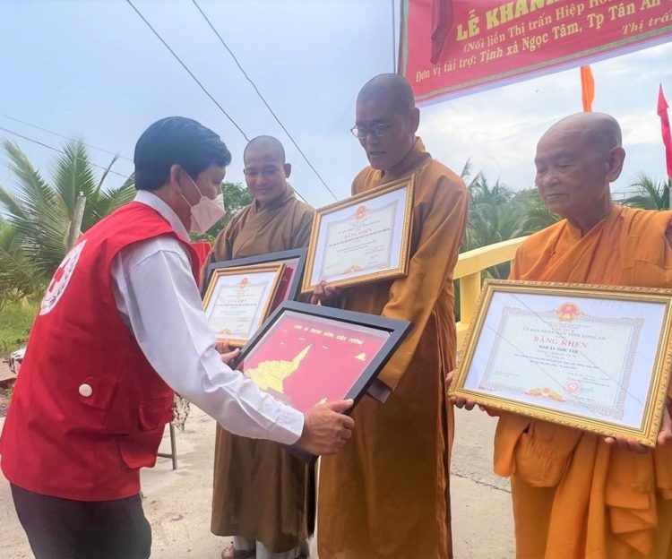 Đức Hòa: Lễ khánh thành cầu Báo Ân (Thổ Định)  tại thị trấn Hiệp Hòa chào mừng Đại lễ Phật đản PL 2566