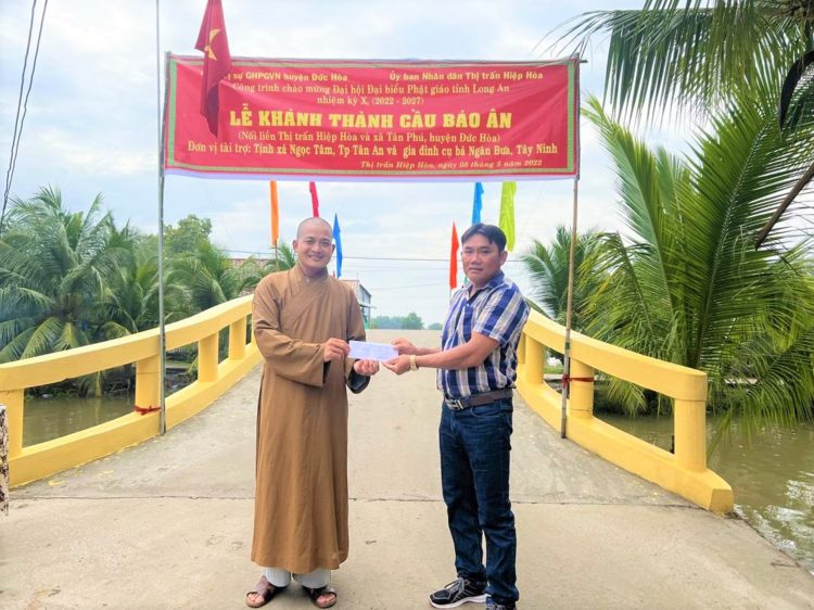 Đức Hòa: Lễ khánh thành cầu Báo Ân (Thổ Định)  tại thị trấn Hiệp Hòa chào mừng Đại lễ Phật đản PL 2566