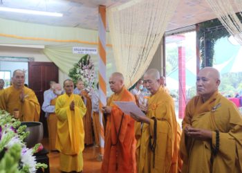 Lễ nhập kim quan Ni trưởng Thích Nữ Minh Nhu