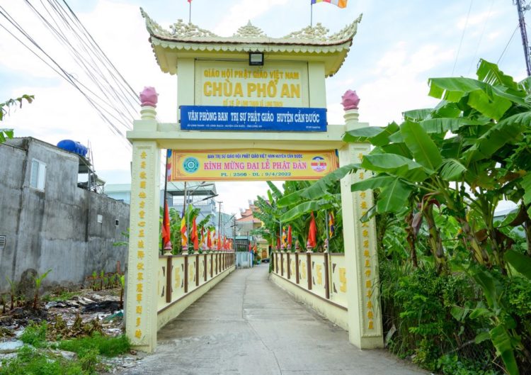Cần Đước: Ban Trị sự Phật giáo huyện trang nghiêm tổ chức Đại lễ Phật đản Pl: 2566