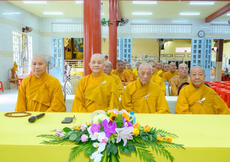 Cần Đước: Ban Trị sự Phật giáo huyện trang nghiêm tổ chức Đại lễ Phật đản Pl: 2566