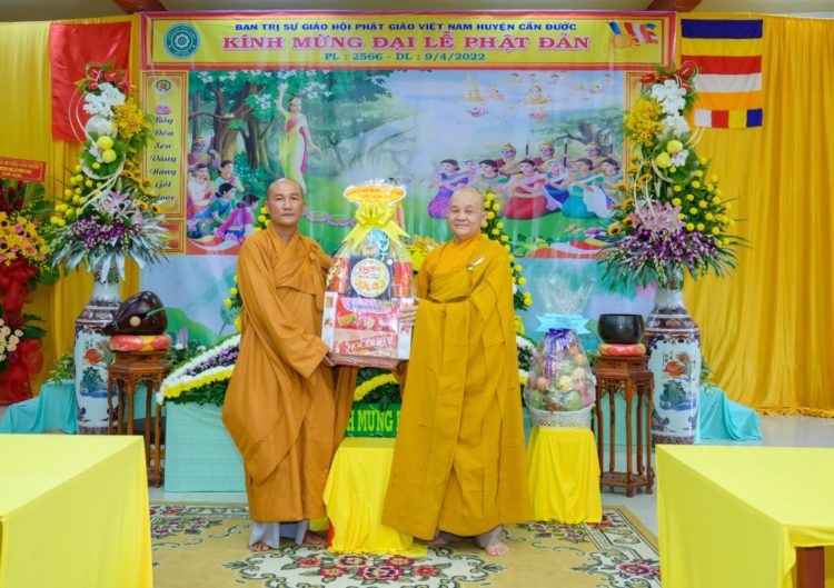Cần Đước: Ban Trị sự Phật giáo huyện trang nghiêm tổ chức Đại lễ Phật đản Pl: 2566
