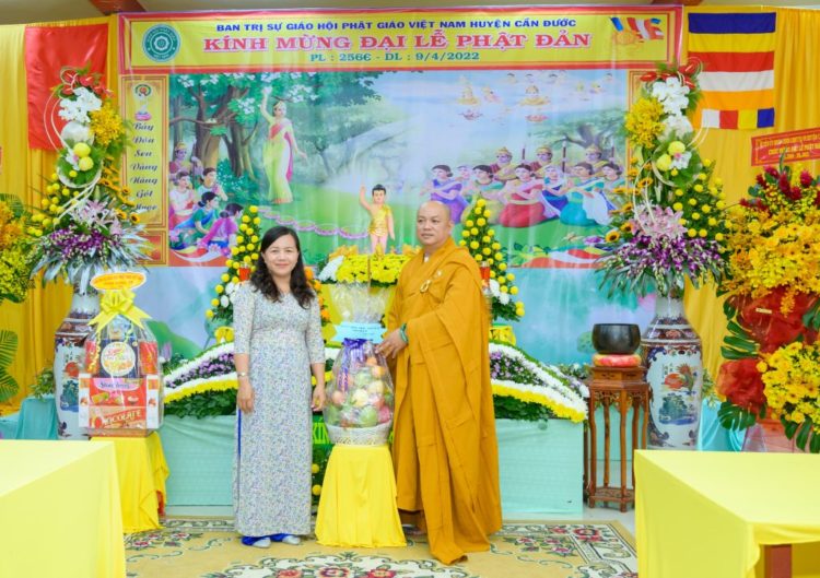 Cần Đước: Ban Trị sự Phật giáo huyện trang nghiêm tổ chức Đại lễ Phật đản Pl: 2566