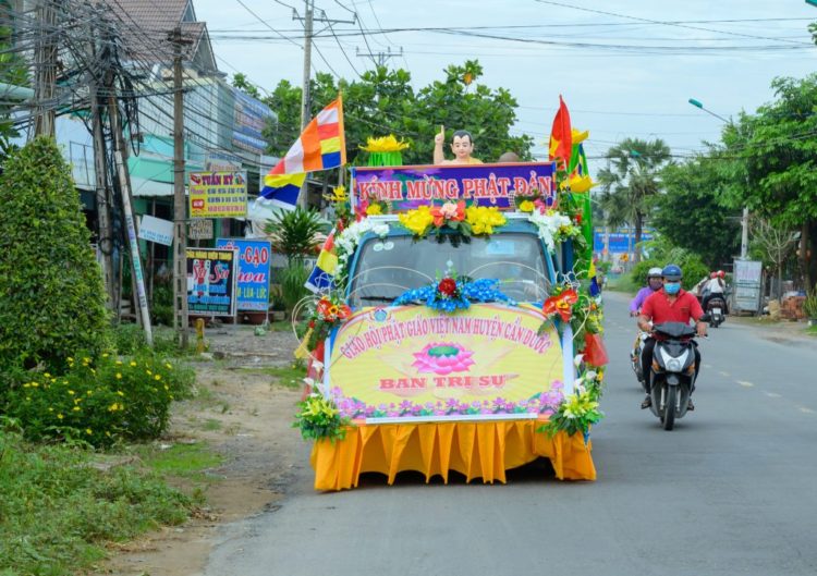 Cần Đước: Ban Trị sự Phật giáo huyện trang nghiêm tổ chức Đại lễ Phật đản Pl: 2566