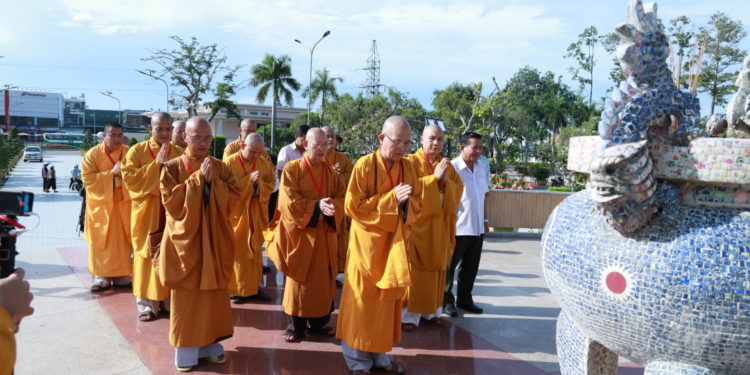 Viếng Nghĩa trang Liệt sĩ tỉnh – tưởng niệm công đức tiền nhân