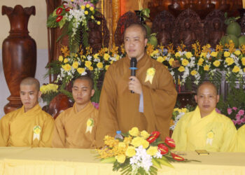 Thủ Thừa: Đạo tràng Khánh Minh tổ chức Lễ Vu Lan Cài Hoa Hồng