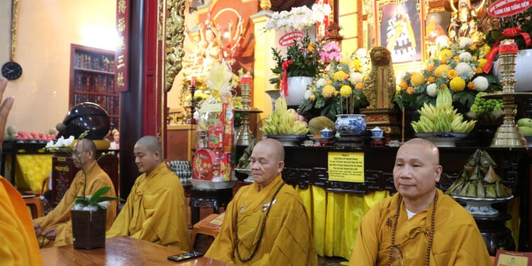 Đức Hòa: Hòa thượng Thích Minh Thiện thuyết giảng tại chùa Linh Nguyên nhân Giỗ tổ Minh Phương – Chơn Hương