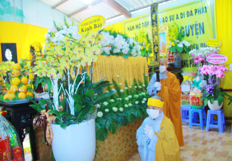 Ban Trị sự GHPGVN tỉnh Long An & các Ban Trị sự huyện, thành phố các tự viện viếng Lễ tang Ni trưởng Thích nữ Viên Đức