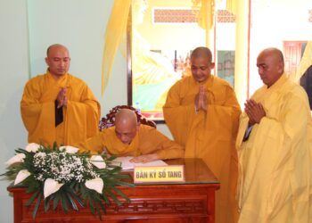 Đức Hòa: Ngày thứ 2 Lễ tang Cố Thượng tọa Thích Thiện Đức