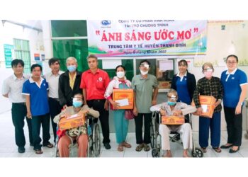 Khám và phẫu thuật mắt từ thiện cho 110 người dân tại Thanh Bình, tỉnh Đồng Tháp