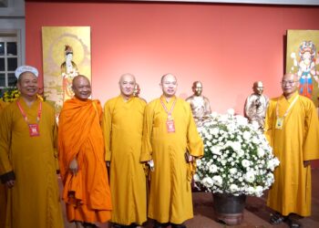 Hà Nội: Ban Văn hóa Trung ương khai mạc Triển lãm Mỹ thuật Phật giáo “Sen đầu hạ”