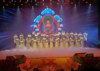 Hà Nội: Đêm văn nghệ chào mừng Đại hội đại biểu Phật giáo toàn quốc lần thứ IX