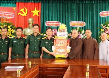 Ban Trị sự Phật giáo huyện Thạnh Hóa chúc mừng ngày thành lập Quân đội Nhân dân Việt Nam