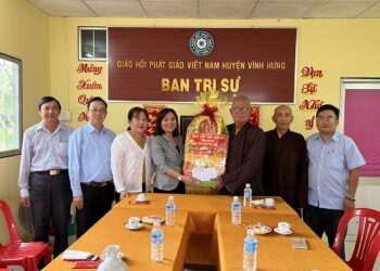 Vĩnh Hưng: BTS Phật giáo huyện tiếp đoàn Tỉnh Ủy – HĐND – UBND – UBMTTQVN tỉnh Long An chúc tết