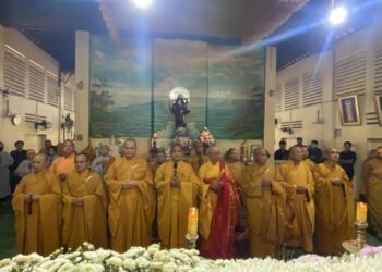 Ban Trị sự GHPGVN huyện Đức Hòa kính viếng Cố Thượng tọa Thích Trí Nghiêm và Lễ Trà tì