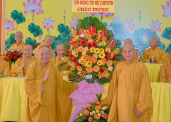 LONG AN: KHAI GIẢNG KHÓA BỒI DƯỠNG TRỤ TRÌ, HÀNH CHÁNH GIÁO HỘI LẦN THỨ 21