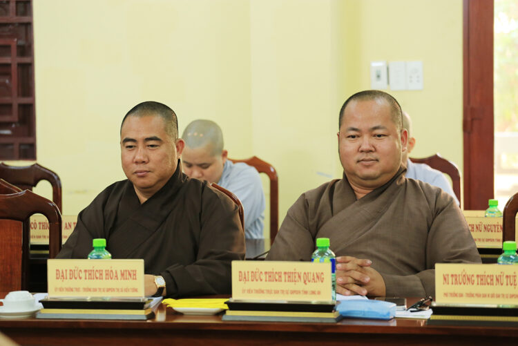 Long An: Ban Trị sự Tổ chức phiên họp lệ hằng tháng tổng kết và triển khai Phật sự mới
