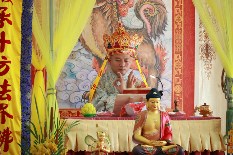 Chùa Phước Long trang nghiêm lễ Tạ ơn Tam Bảo & Lễ Cài Hoa Hồng tưởng nhớ tứ ân