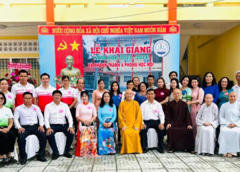 Hòa thượng Thích Minh Thiện dự Lễ khai giảng năm học mới tại Trường Tiểu học-THCS-THPT Bồ Đề Phương Duy