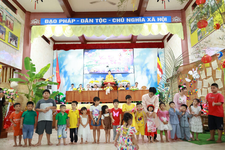Long An: Chùa Thiên Châu tổ chức Đêm hội trăng rằm 2023