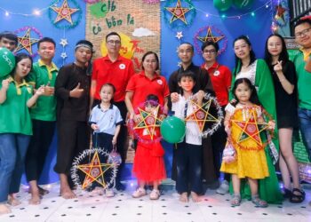 Chương trình tặng quà trung thu cho các em có hoàn cảnh khó khăn ở các dãy trọ trên địa bàn xã Phước Lý