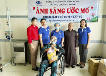 Ban Từ Thiện Tổ Đình Kim Cang – Cty Vĩnh Hoàn tài trợ Mỗ Mắt tại BV Lấp Vò