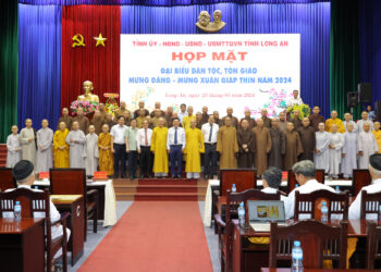 Ban Trị sự GHPGVN tỉnh Long An tham dự họp mặt đại biểu dân tộc, tôn giáo mừng Đảng, mừng Xuân Giáp Thìn năm 2024