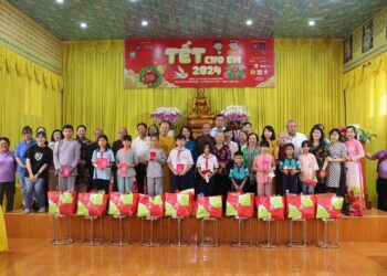 Đức Hòa: Chương trình Tết Cho Em 2024 tại chùa Pháp Minh.