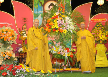 Tân An: chùa Long Phước trang nghiêm tổ chức Lễ Phật thành đạo, cắt băng khánh thành trụ kinh chuyển Pháp luân