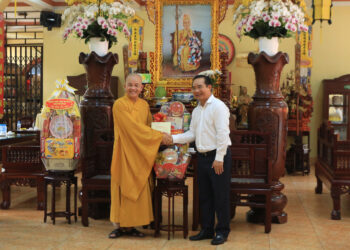 Ban Trị sự Giáo hội Phật giáo Việt Nam tỉnh Long An đón tiếp Bí thư Tỉnh ủy – Nguyễn Văn Được thăm, chúc tết
