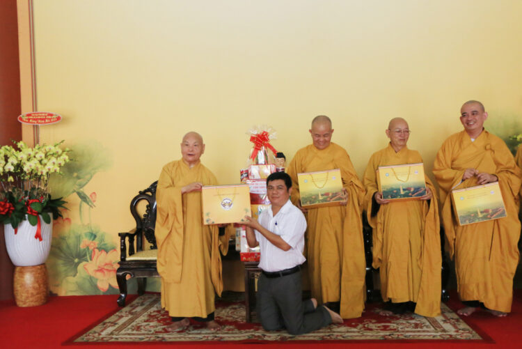 Phật giáo tỉnh Long An chúc khánh tuế Đức Trưởng lão Hòa thượng Thích Thiện Nhơn – Phó Pháp chủ Hội đồng Chứng minh, Chủ tịch Hội đồng Trị sự